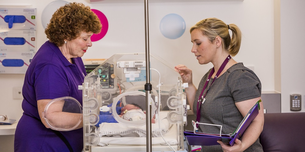 Di Ridd and Lara Stewart with baby O'Sullivan