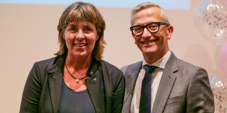 Dr Karin Jones and Dr Andrew Buettner were recognised for their outstanding contributions to the Women’s.